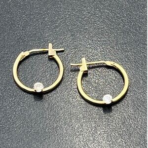 10k CI Yellow Gold Vintage Estate Small Hoop CZ Solitaire Stone .44 grams‎